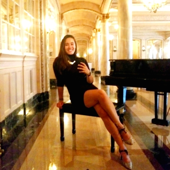 Meet your Posher, Meg - Picture 1 of 2